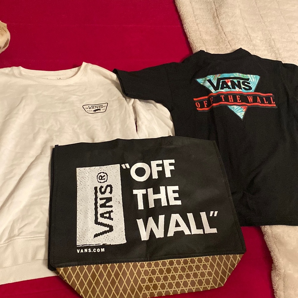 Vans bundle bag T-shirt sweatshirt